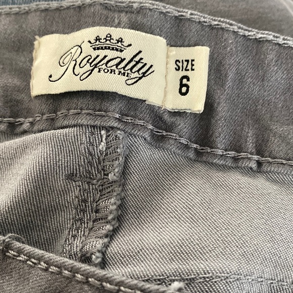 Royalty size 6 lightweight gray pants - Picture 9 of 9